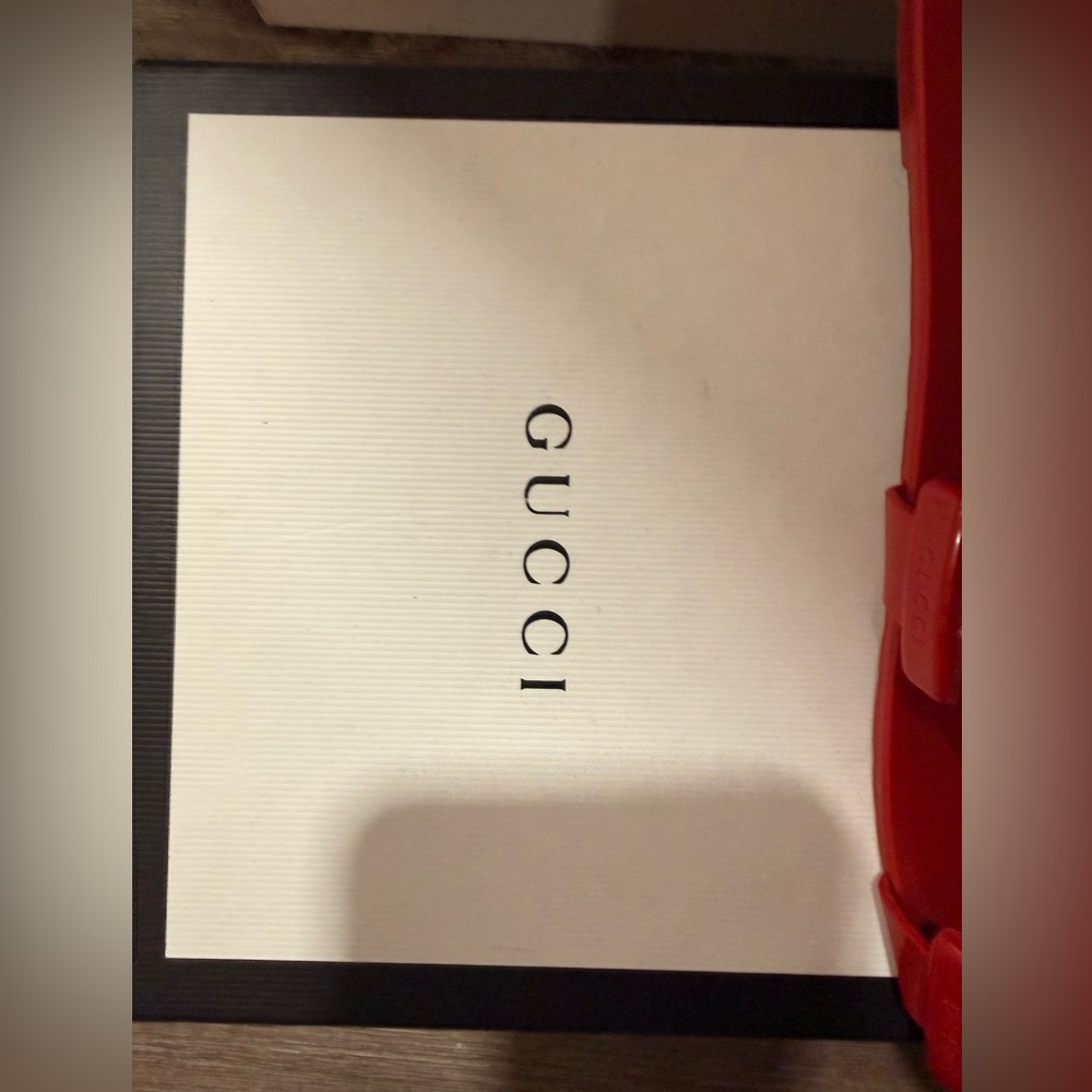 Gucci Vibrant Red Chain Sandals - Picture 4 of 6